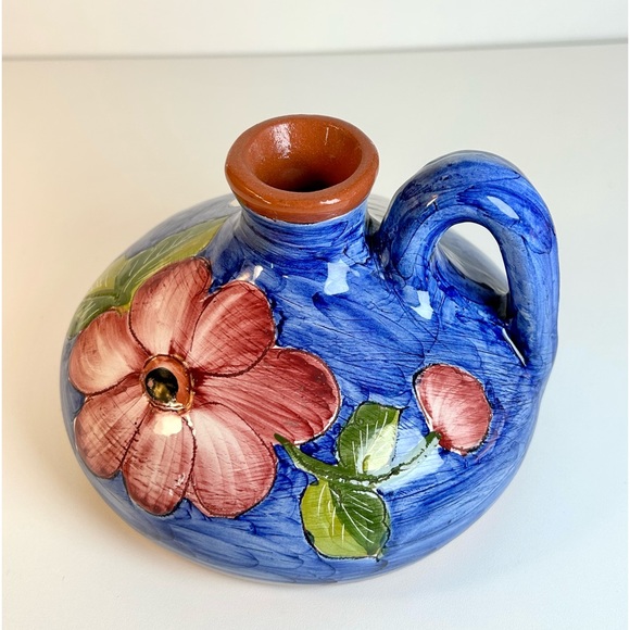 Vintage Redware pottery pitcher vase. Blue with floral design. Made in Portugal - Picture 4 of 9